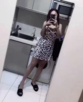 津塔e胸少妇悠悠