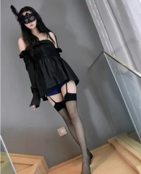 开放情趣的萌妹搞到爽