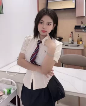 18丰润嫩妹