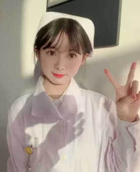 甜心初下海三点粉实习小护士