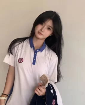 圣水坐脸给你喝的COS女孩