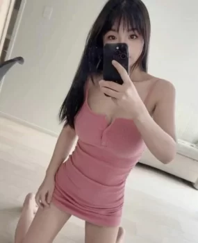 天河大胸粉嫩小姐姐