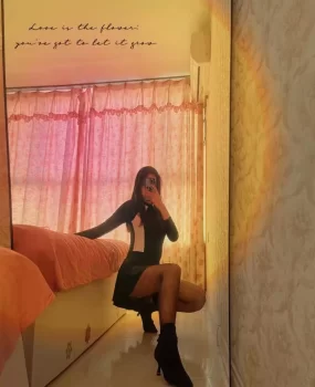 水多屁股翘的妹子 服务好玩的开各种姿势配合