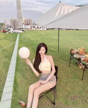 在广州台附近酒庄卖高档红酒的长腿水嫩姐姐