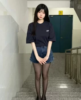 刚毕业学生兼职（下面有身材照）