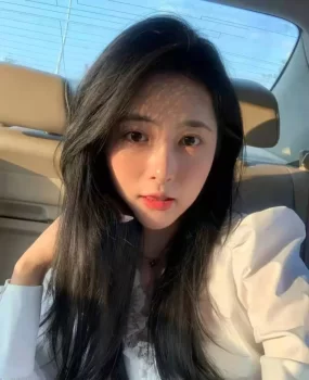 天津舞蹈学院巨乳校花假期兼职