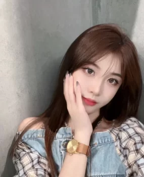 广州艺校大学生兼职可无套内射