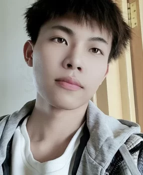 内蒙古小男生身体好不黏人