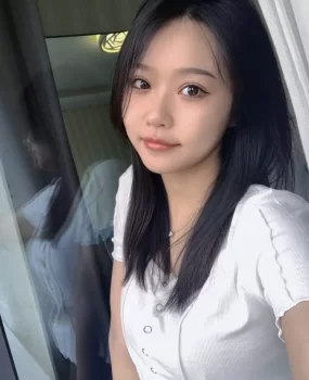 极品微胖粉嫩小妹妹