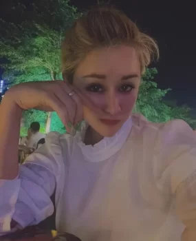 天河丰满大波翘臀美妞