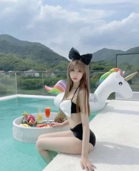 带着身材超好皮肤光滑细腻小姐姐一起度假爽翻