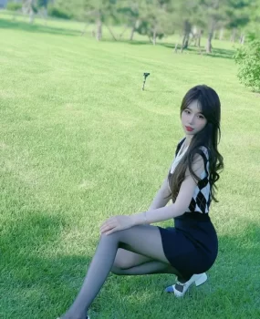 热辣身材黑丝职业装保险销售LO小姐姐女人味足