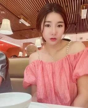 邂逅初为人妻的少妇