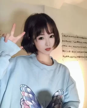 河北00后小姐姐