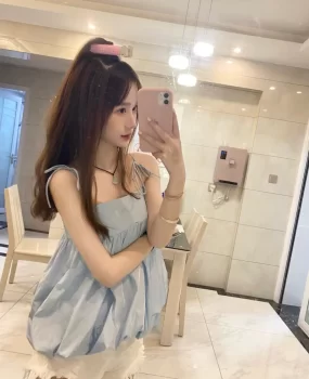 天河清纯小嫩妹