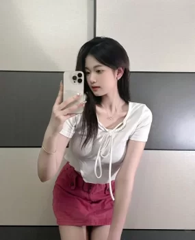 极品新媛兼职，身材好，皮肤白