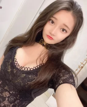 淫叫的时候让人受不了的妹子