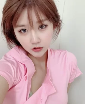 粉粉嫩嫩的小妹妹，听声可射