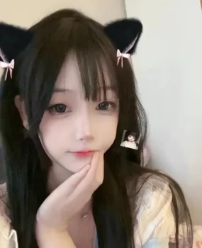 长相清纯小姑娘，特像我初恋