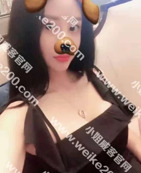 刚下水的兼职妹妹有些腼腆分享给大家