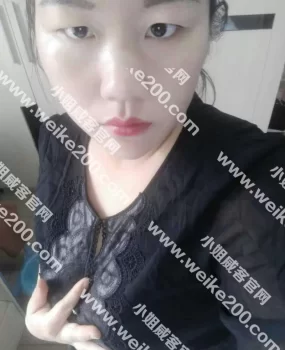 河西洞庭路附近的大咪咪女女