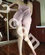 红衣丝袜少妇身材没得说