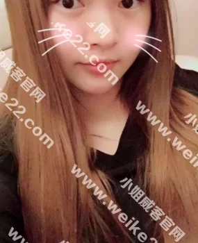 21岁小笼包身材棒，水多B紧，活儿厉害