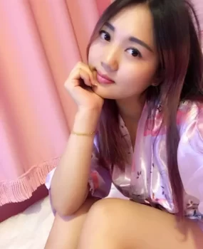 酒店约战小甜甜,体验深喉口爆