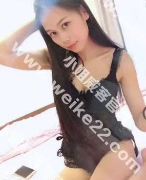 年轻美女万达雪儿，腿很美