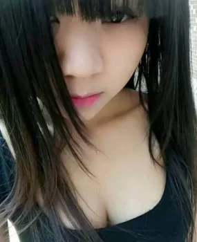 超级紧的bb，19岁的漂亮小妹