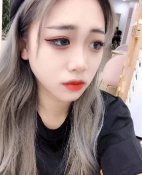 兼职妹妹粉嫩鲍鱼超爽体验发