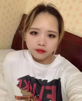 广州新人琪琪 白嫩00后开课啦!