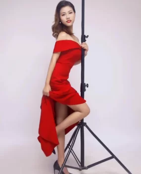 兼职漂亮大胸小姐姐