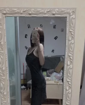 初来驾到的小妮子