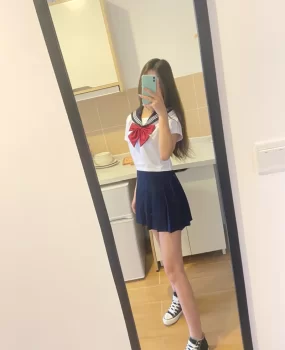 超纯的兼职性感学生妹