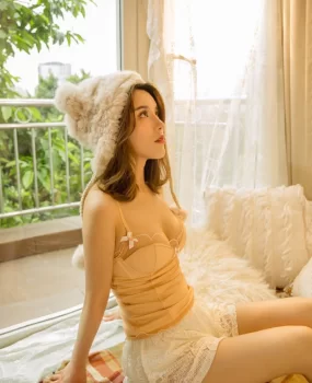 学生小妹妹 第一次下水 女友般的感觉 三点粉嫩