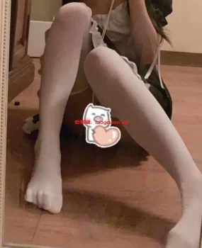 一字马潮喷粉嫩萝莉榨干机