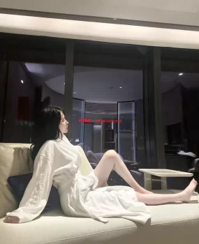 呼市极品在职空姐，水多活好泻火利器