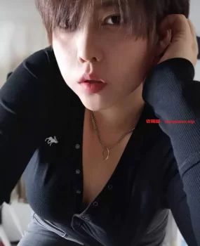 淫荡大奶外围嫩模