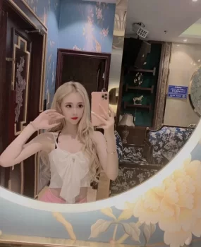 天津个人小区合租妹子活好逼紧。