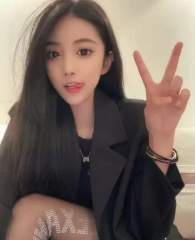 广州极品首开,气质女神,在线兼职,粉红嫩紧