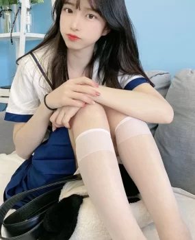 天津爆操蕾丝爆乳嫩模