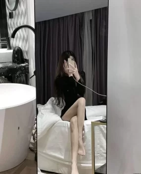 刚下海学生妹兼职，逼嫩清纯