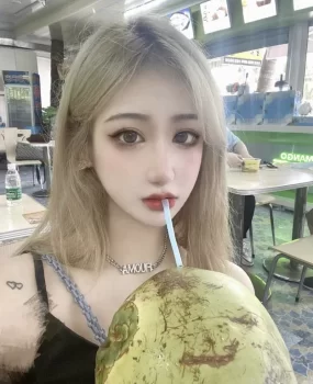 天津极品嫩妹私人兼职待狼友开发调教