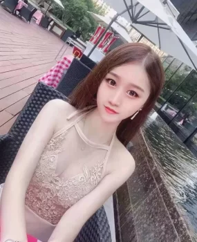 广州天河新莞式一条龙，高级水鲍，每一下抽插都有水声的极品