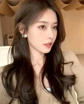 天津极品外围模特黑丝长发颜值高，极致诱人