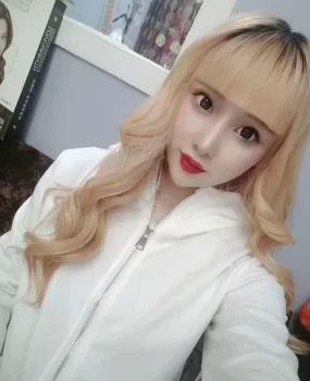 享受成熟骚妹儿服务,水多活好,让人飘飘欲仙