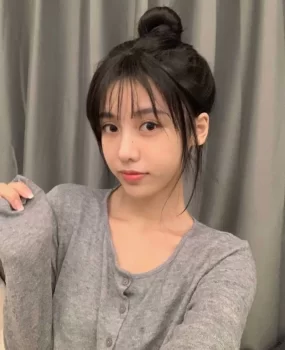 爆操蕾丝爆乳嫩模学生妹        质量嫩模    妹妹的骚逼流水了  想插吗