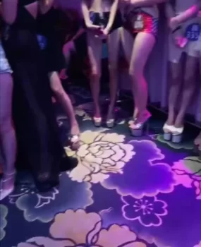 分享广州天河区私密工作室里面全是骚货,各种类型妹汁多,B紧,各种花火