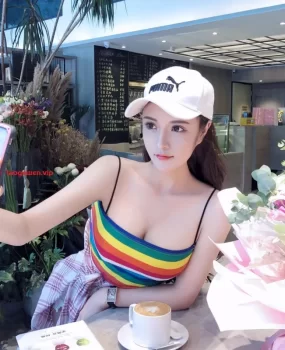 出差到成都，叫了个外围小学妹